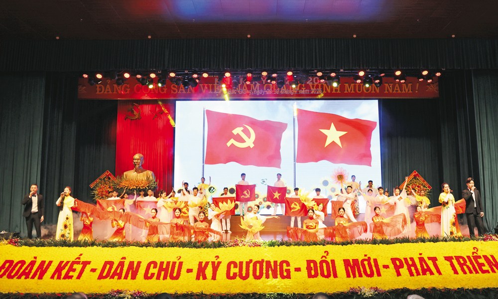  Tổ quốc của chúng ta